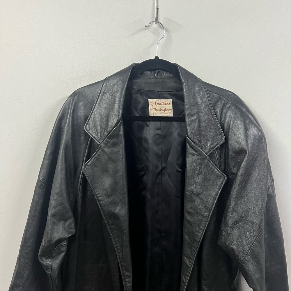 Vintage Black Leather Jacket - Picture 3 of 15